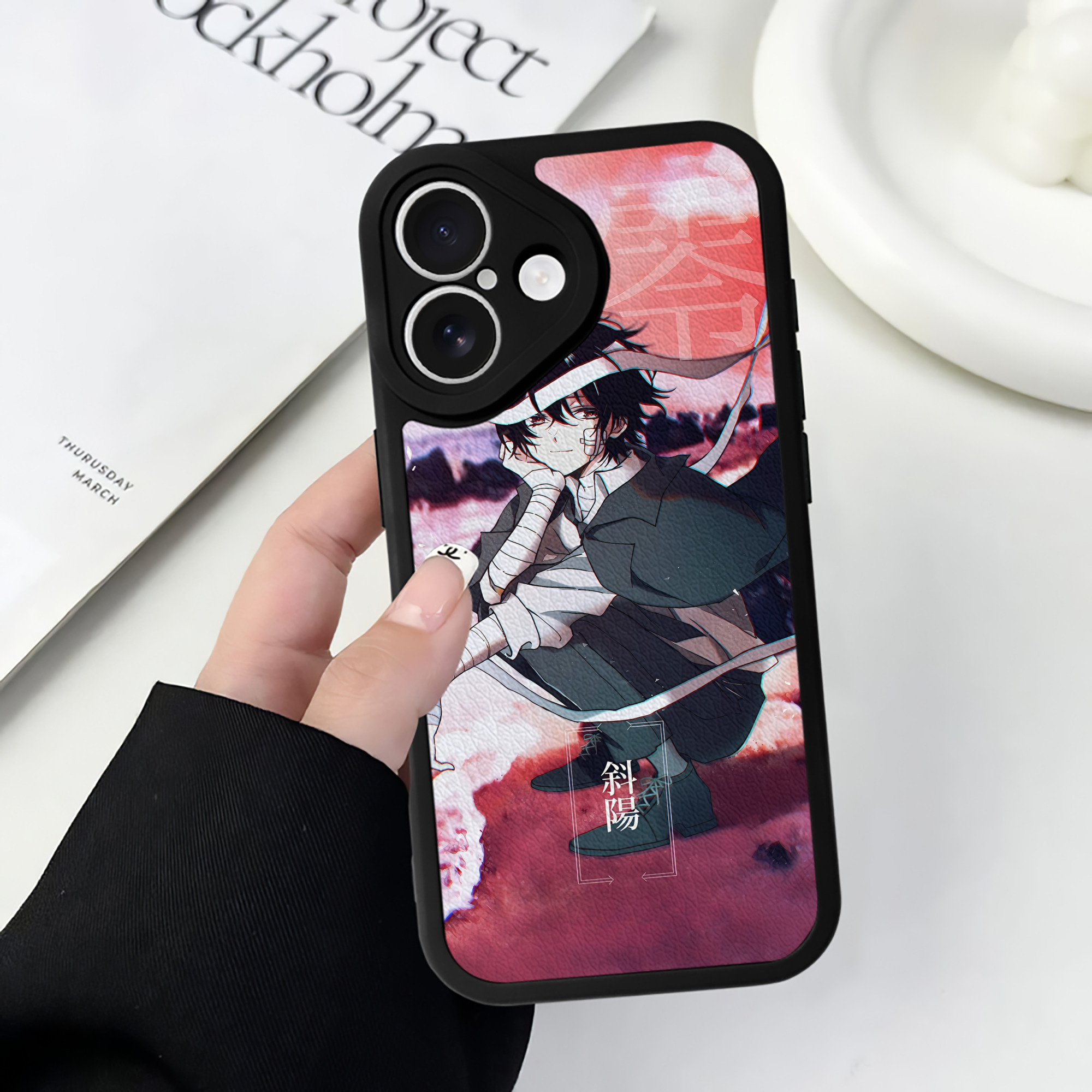 （画像用） 文豪ストレイドッグス Bungo Stray Dogs 【iPhone 16シリーズ対応】シリコンスマホケース（レザー調） 材質：シリコン